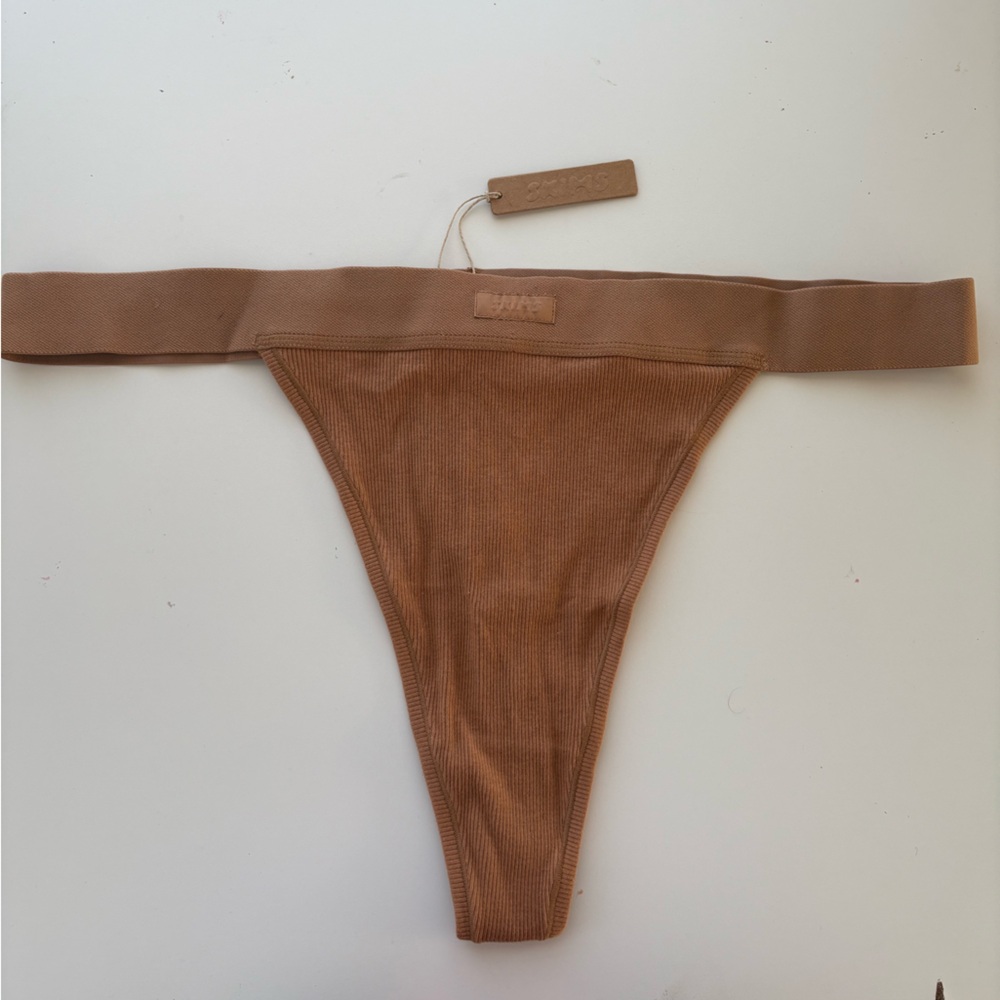 SKIMS “COTTON RIBBED THONG” Size: 2XL